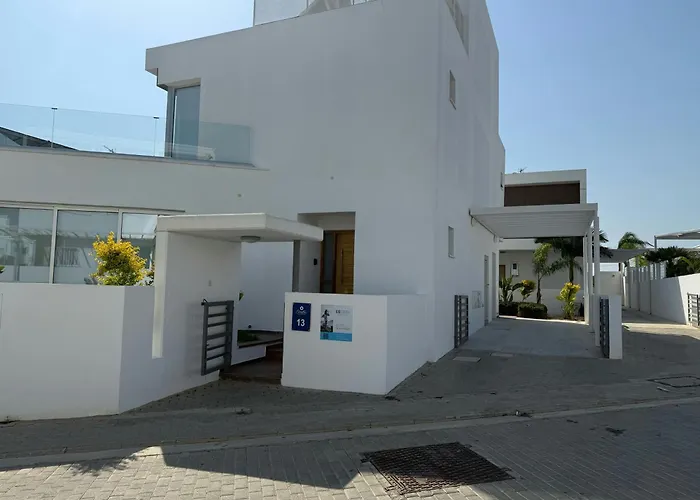 Toocoool - Elite Sea Breeze Willa *